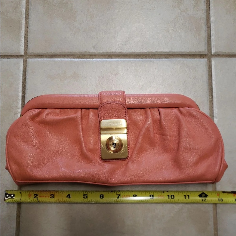 Peach clutch